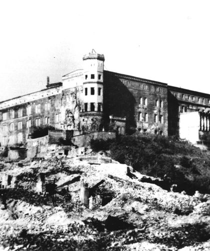Zamek Książąt Pomorskich. Początek zabezpieczenia zabytku po zniszczeniach wojennych.